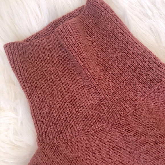 LOFT Relaxed Turtleneck Sweater - Picture 9 of 16